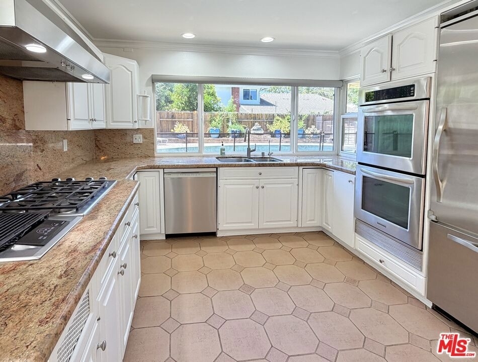 1615 Wellington Place - Photo 13