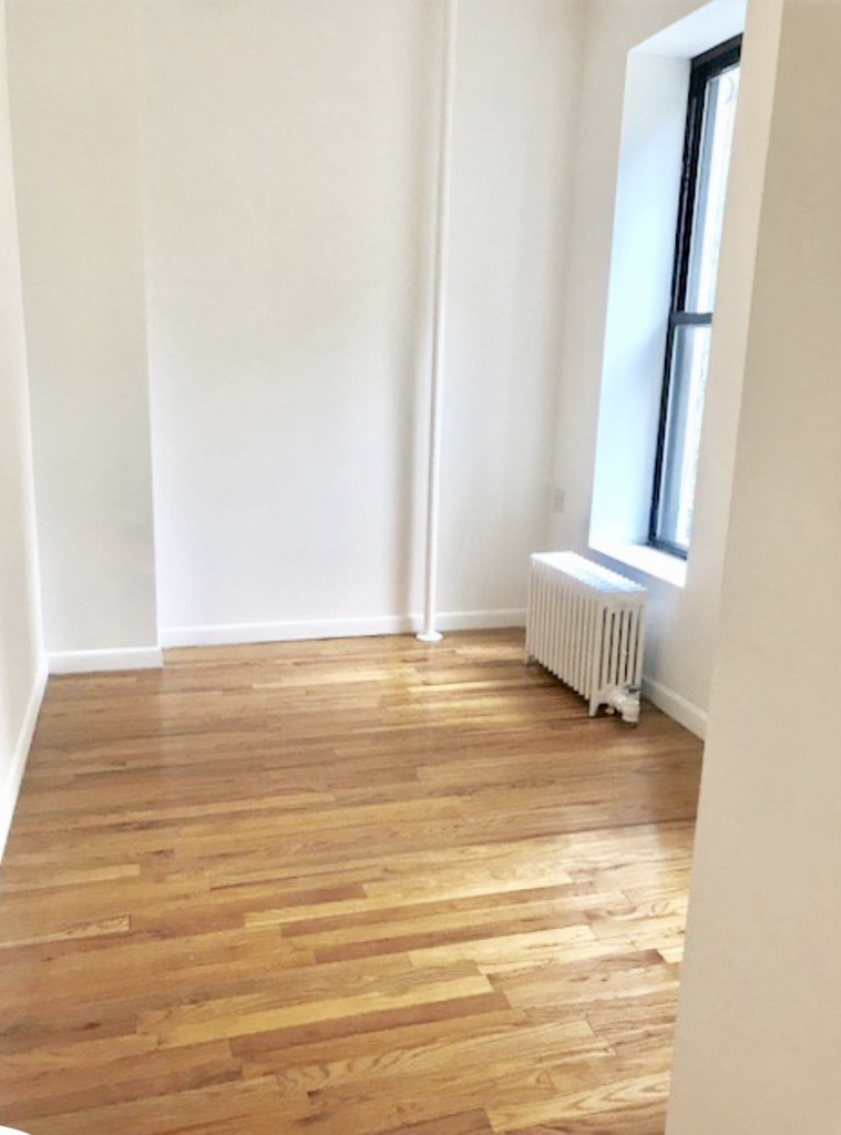 1626 3rd Avenue - Photo 3