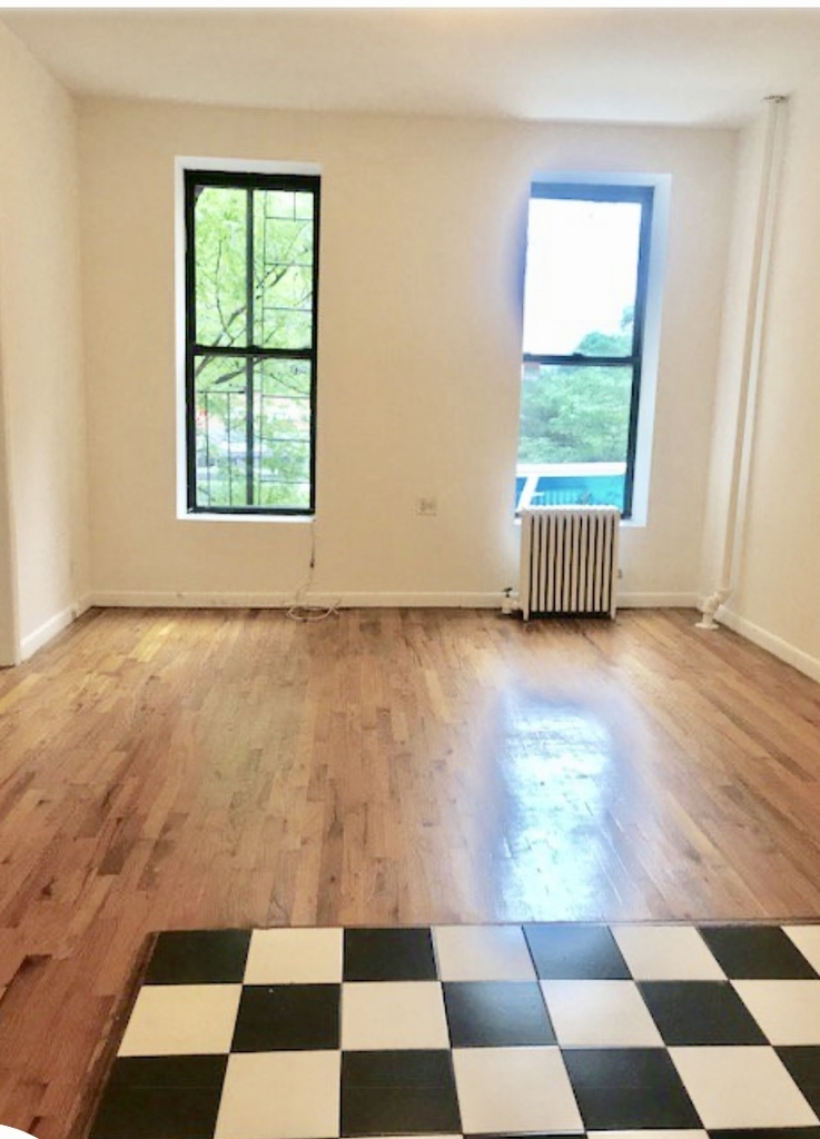 1626 3rd Avenue - Photo 1