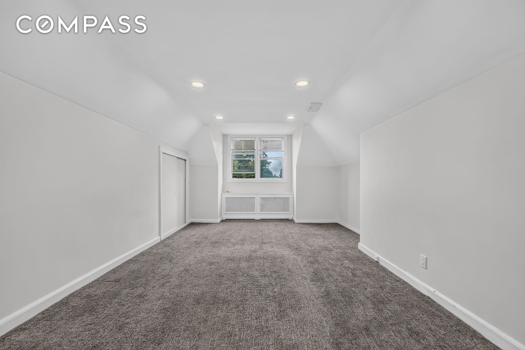West 263rd Street - Photo 6