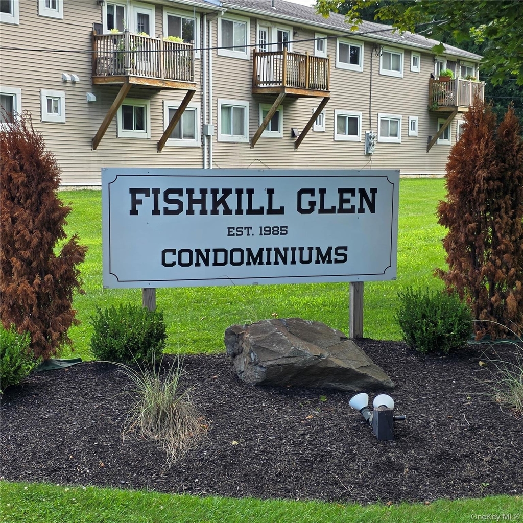 3 Fishkill Glen Drive - Photo 1