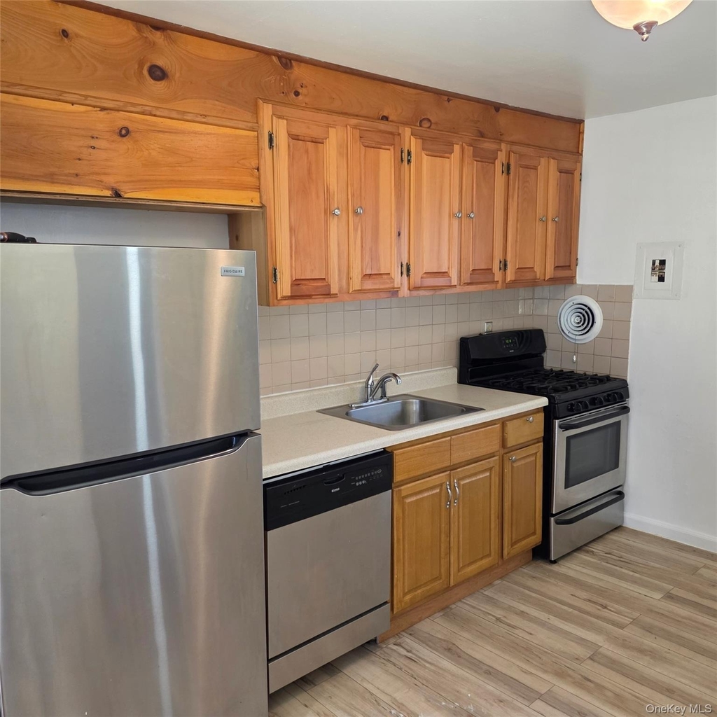 3 Fishkill Glen Drive - Photo 5