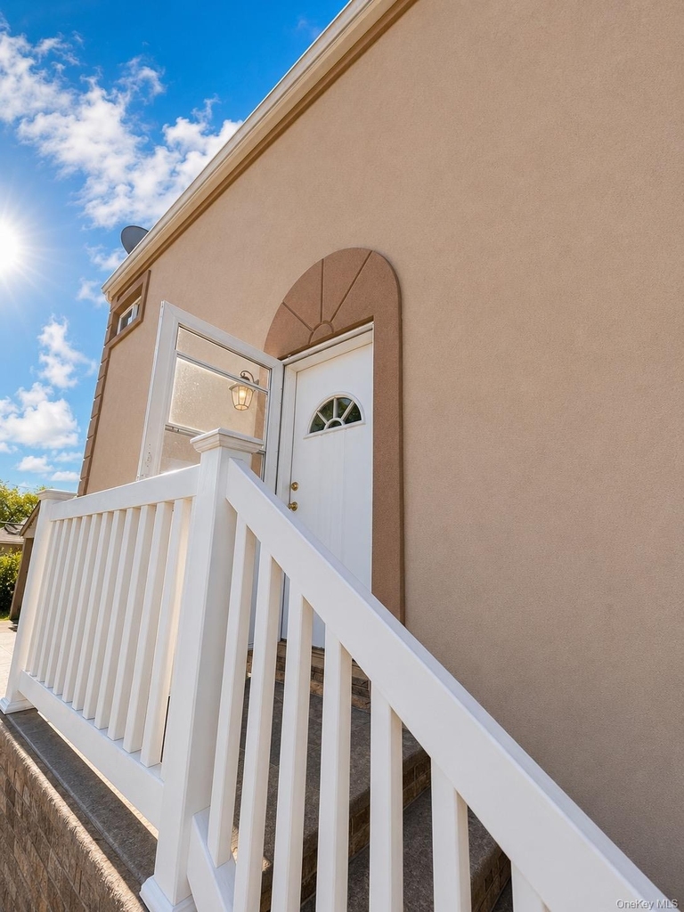 1371 Rosser Avenue - Photo 8