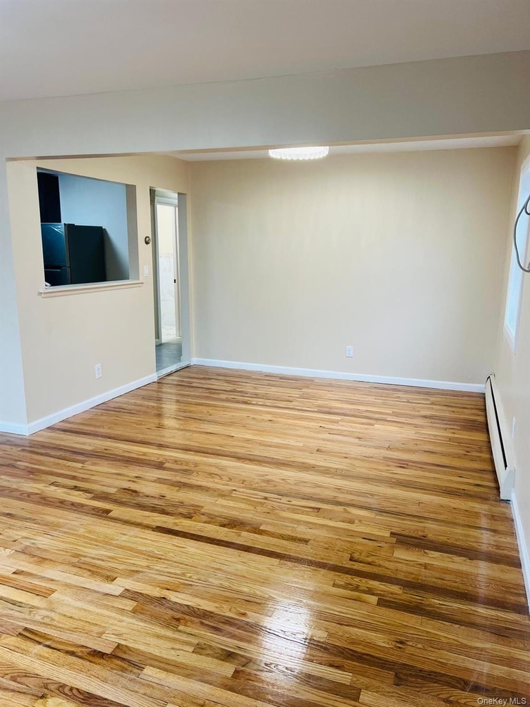 83 Gibson Boulevard - Photo 1
