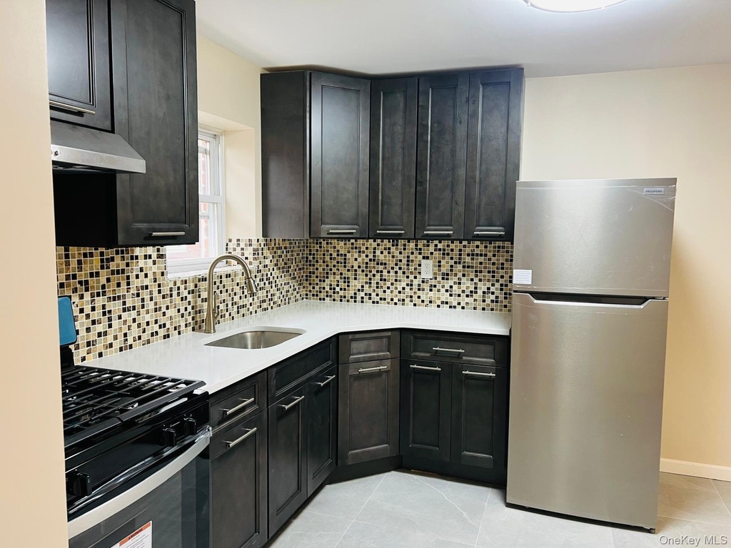 83 Gibson Boulevard - Photo 12