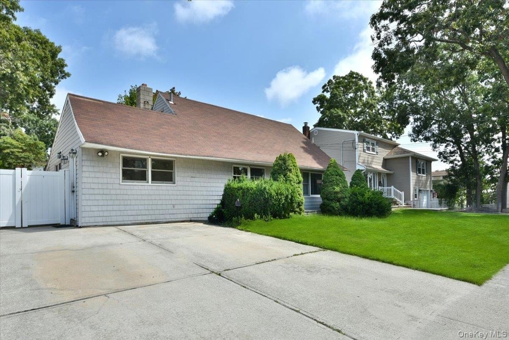 257 Maple Street - Photo 2