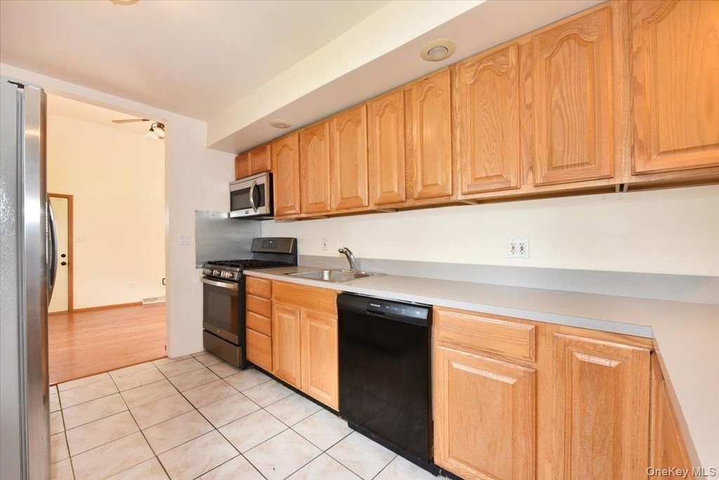 257 Maple Street - Photo 8