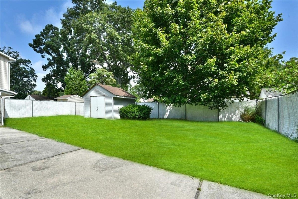 257 Maple Street - Photo 23