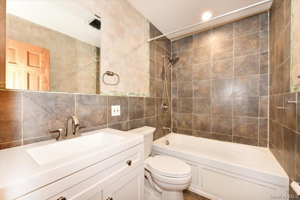 257 Maple Street - Photo 16