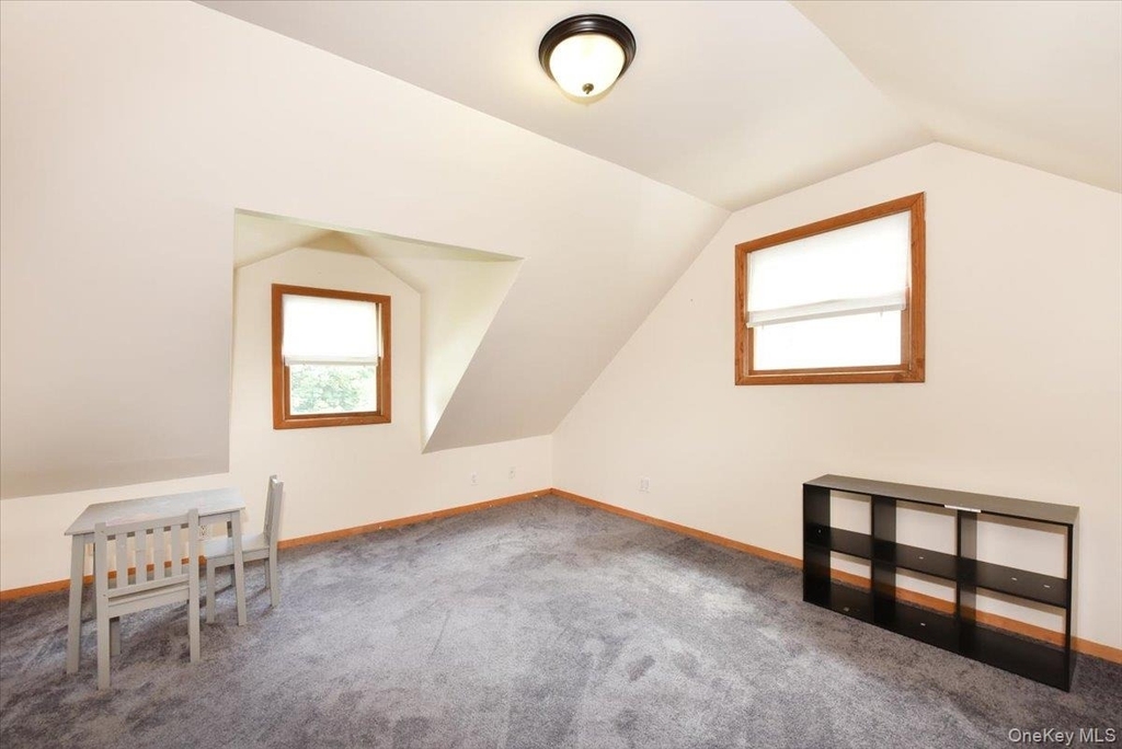 257 Maple Street - Photo 20