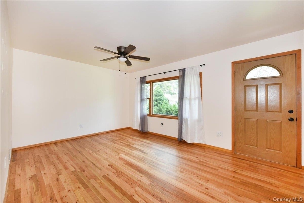 257 Maple Street - Photo 4