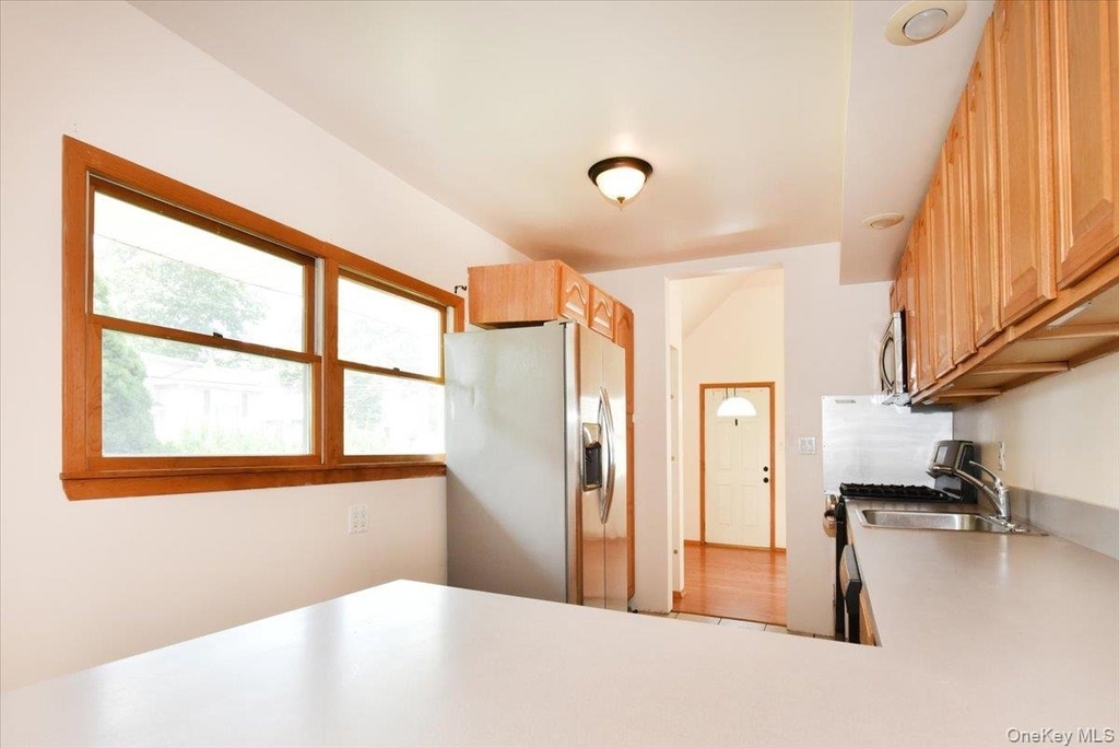 257 Maple Street - Photo 10