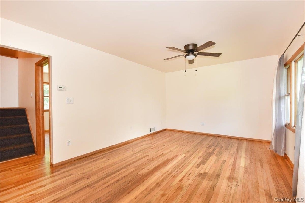 257 Maple Street - Photo 3