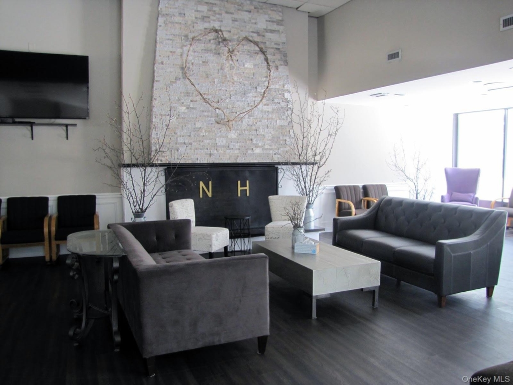 81 Richmond Boulevard - Photo 9