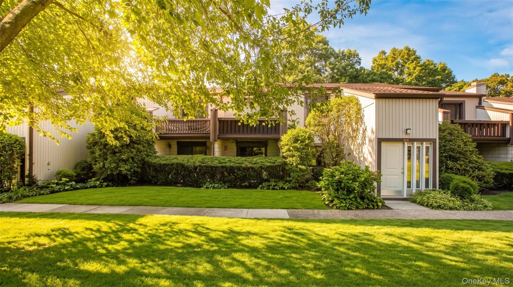 81 Richmond Boulevard - Photo 0