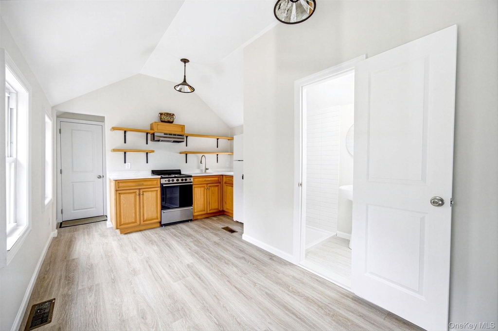 27 Walnut Avenue - Photo 8