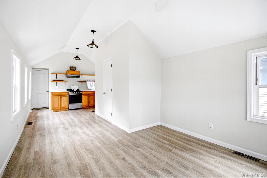 27 Walnut Avenue - Photo 5