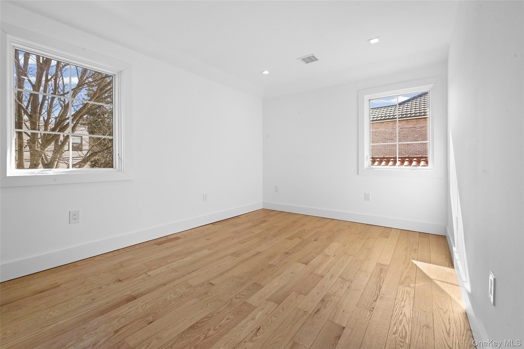 38-40 215 Street - Photo 17