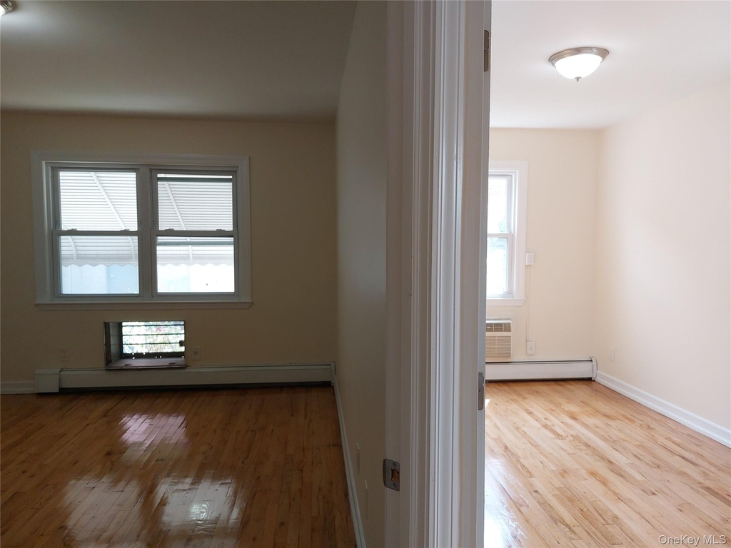 11-23 130th Street - Photo 4