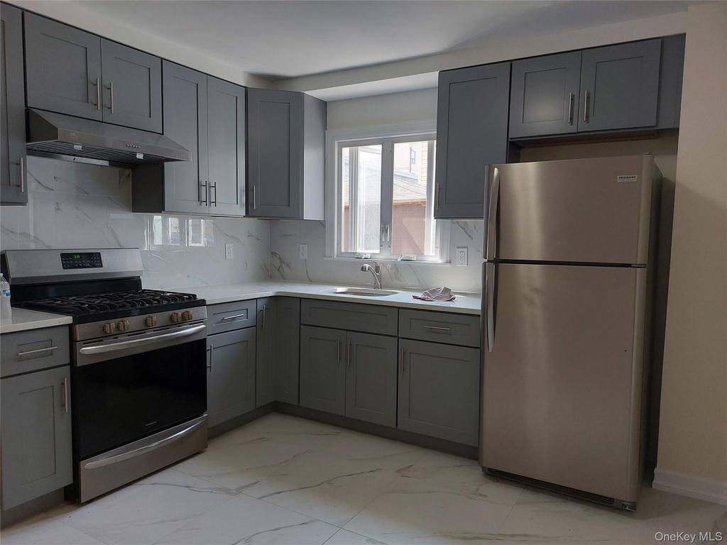 11-23 130th Street - Photo 3