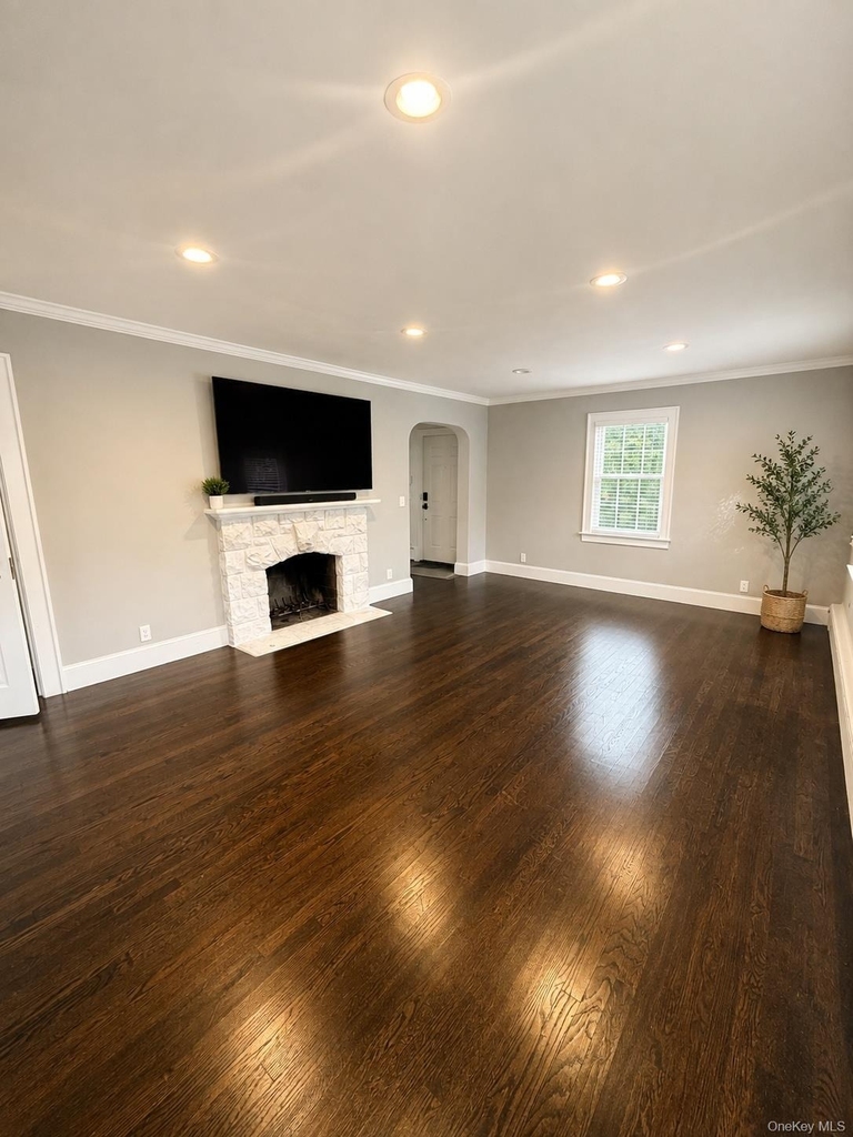 2100 Hillside Avenue - Photo 2