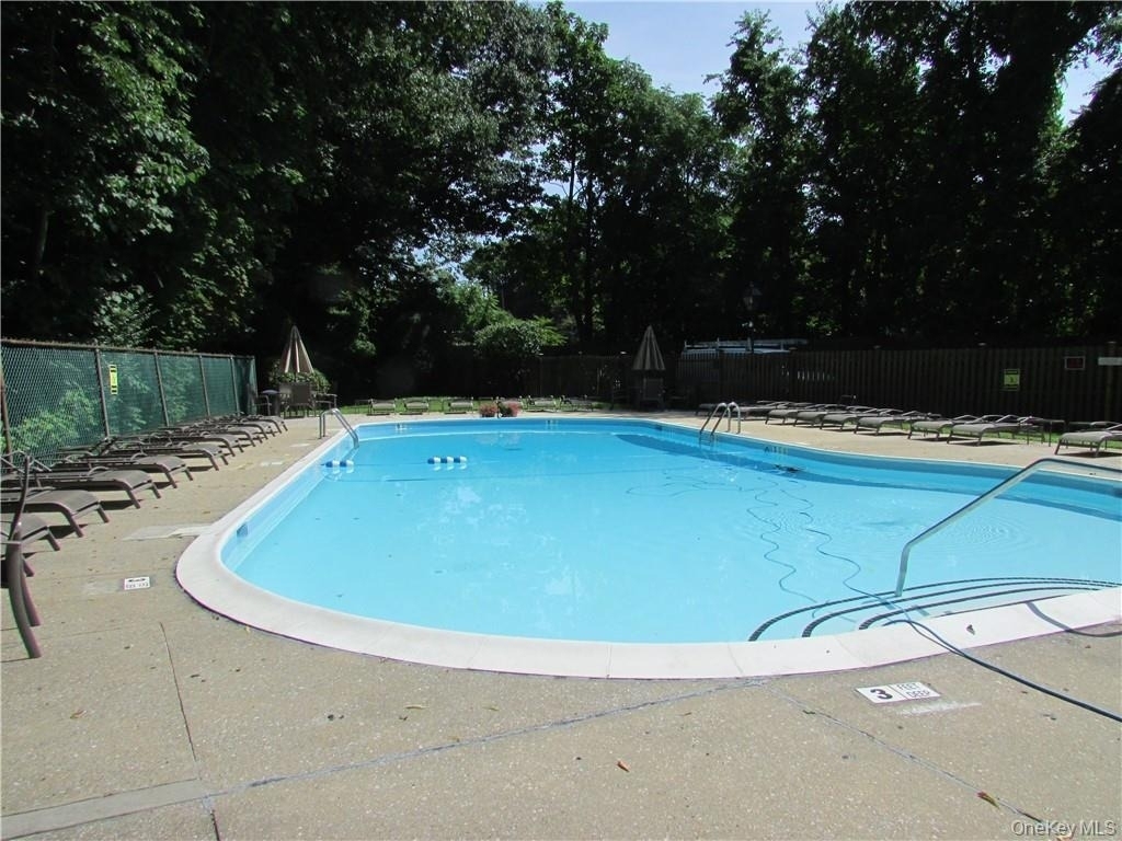 4 Consulate Drive - Photo 18