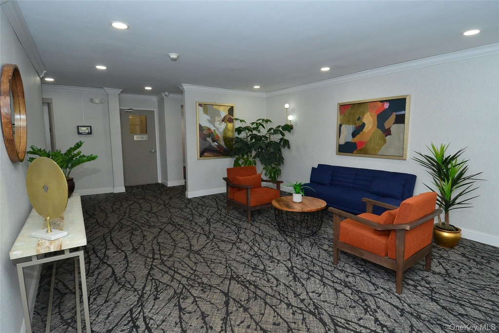 14 Westview Avenue - Photo 17