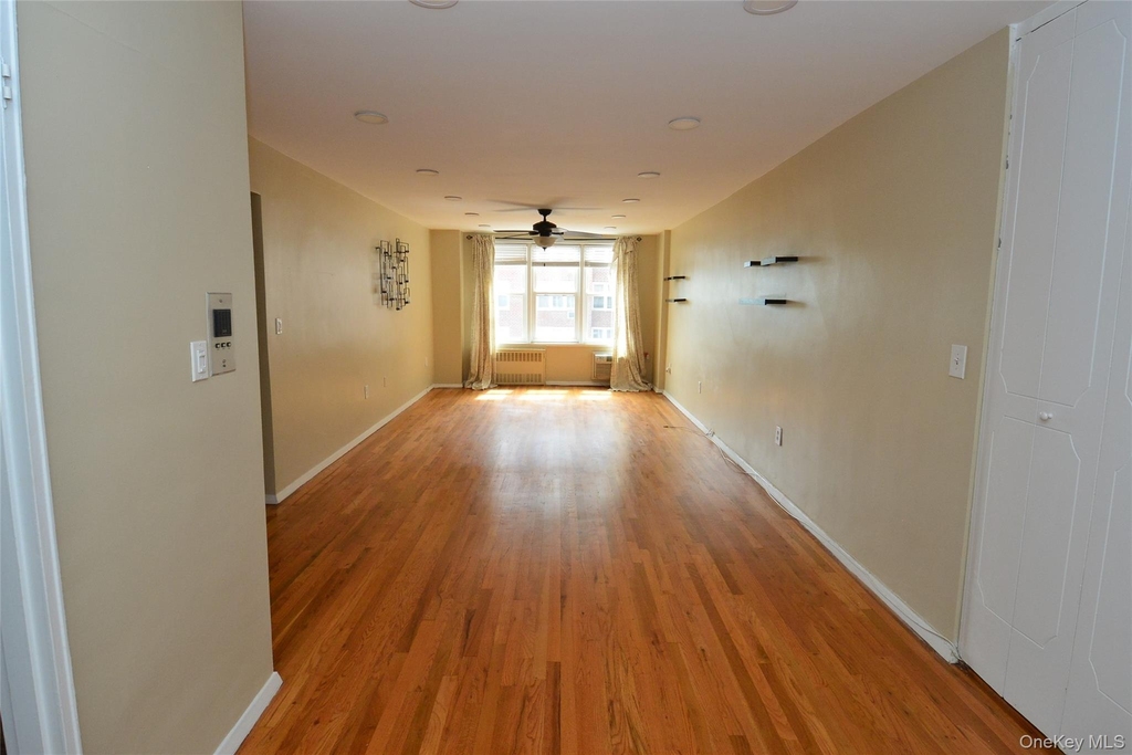 14 Westview Avenue - Photo 2