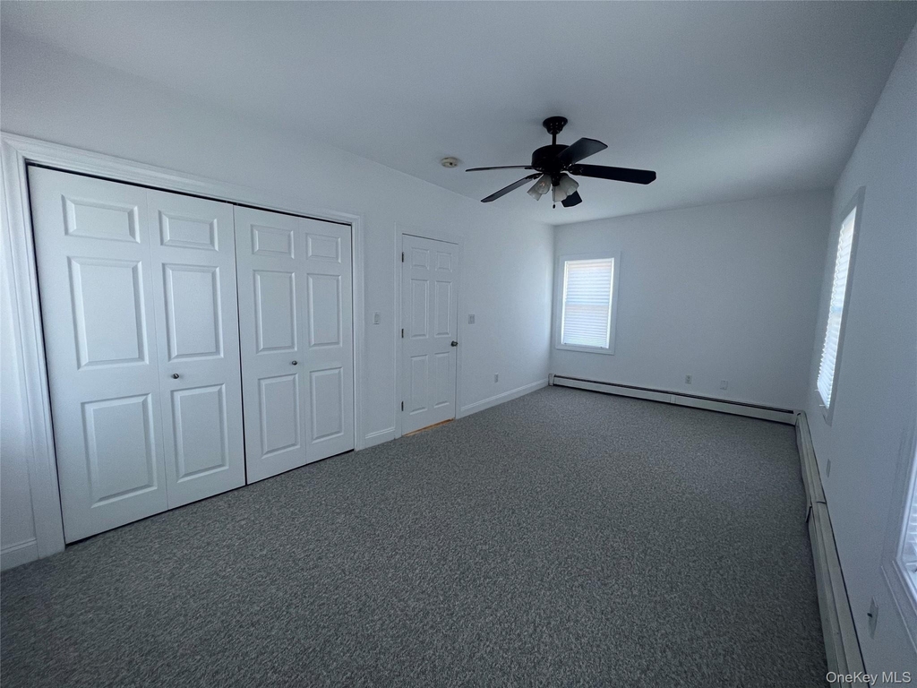 445 W Walnut Street - Photo 2