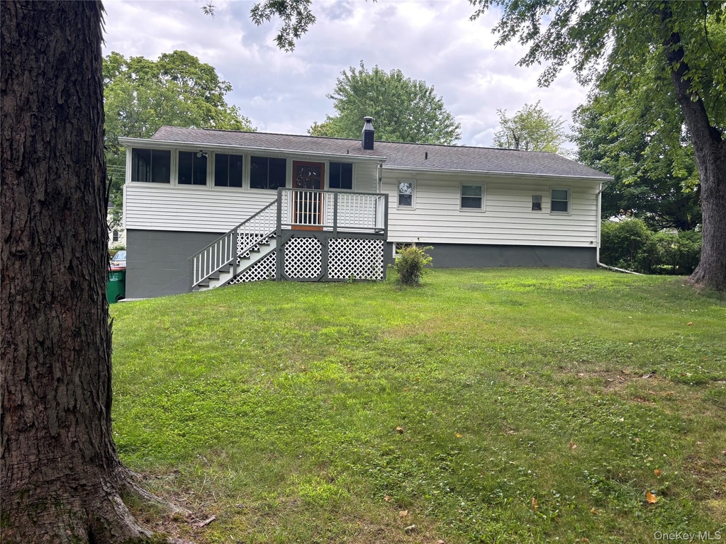 239 Vineyard Avenue - Photo 2