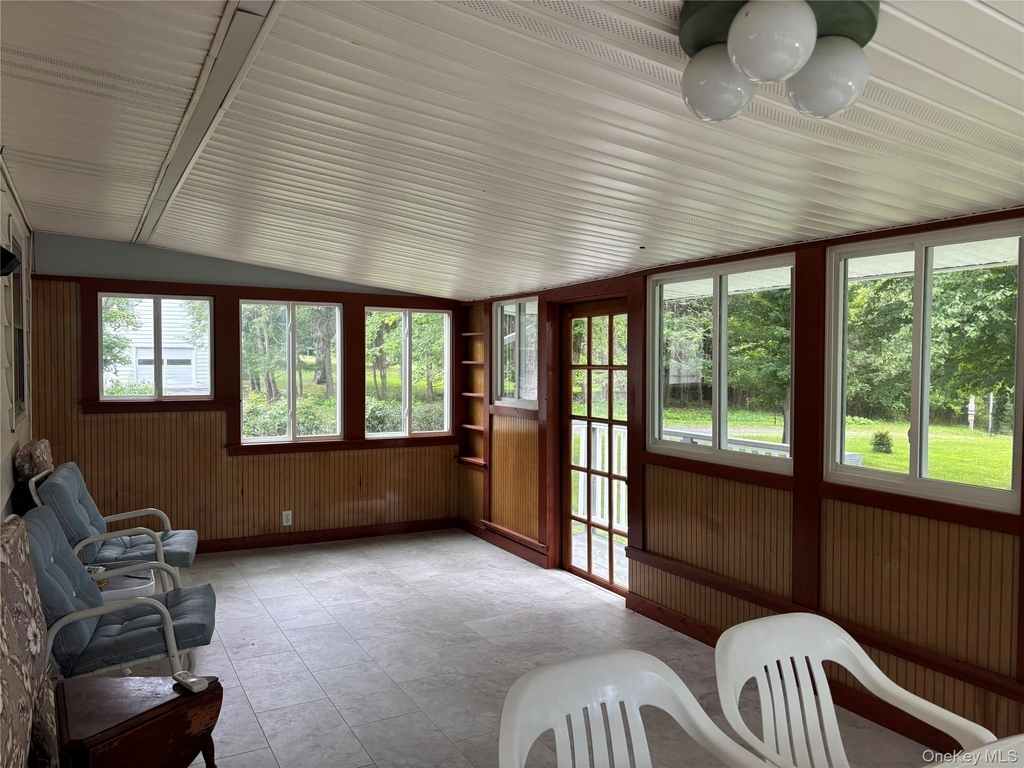 239 Vineyard Avenue - Photo 18