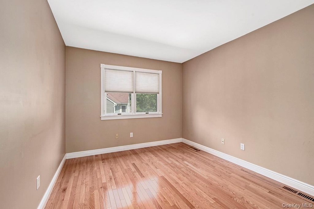 1103 Regent Drive - Photo 15