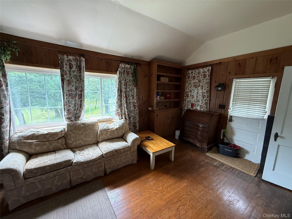 649 Lakes Road - Photo 6