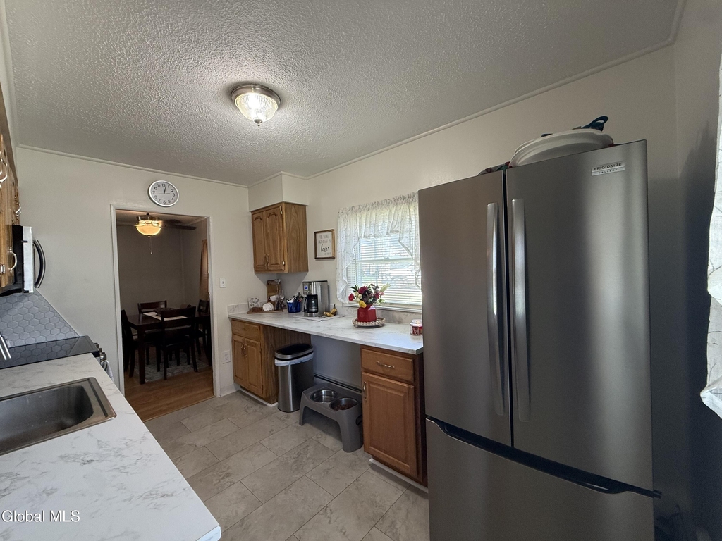 72 Lincoln Avenue - Photo 5