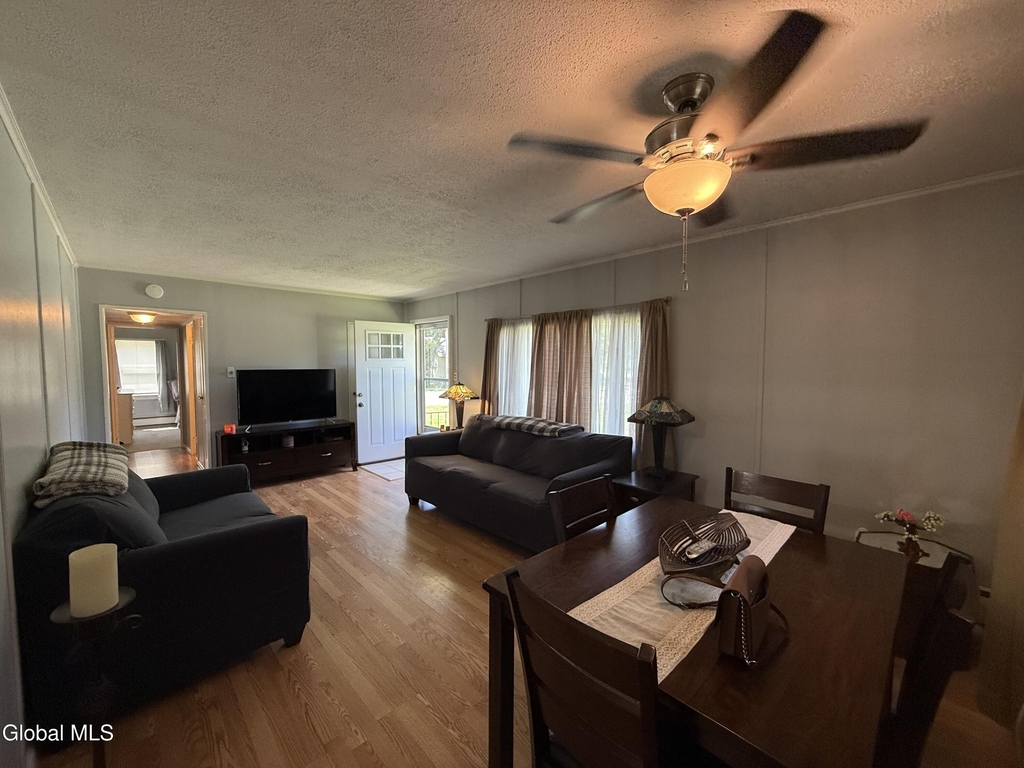 72 Lincoln Avenue - Photo 2