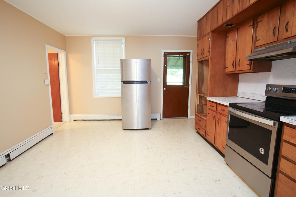 31 Willow Street - Photo 8