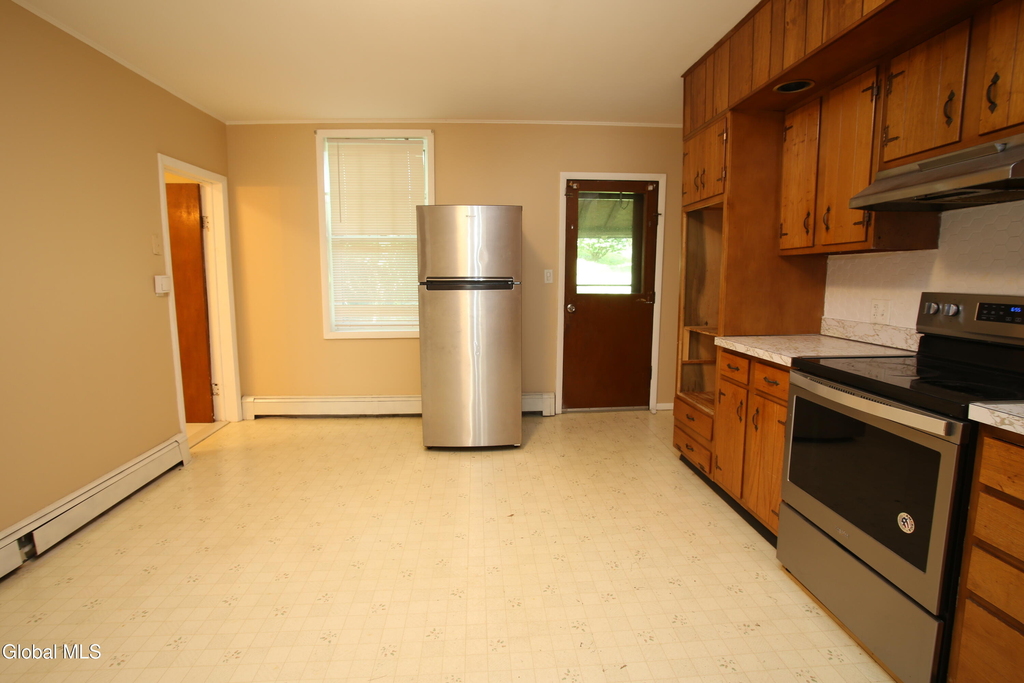 31 Willow Street - Photo 8