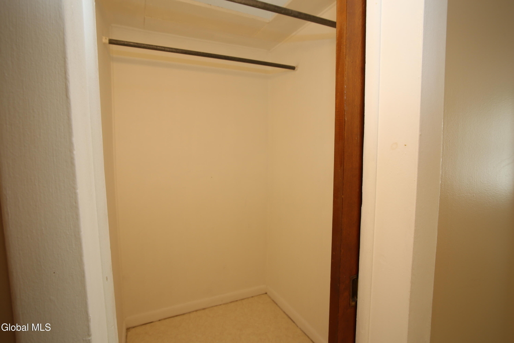 31 Willow Street - Photo 6