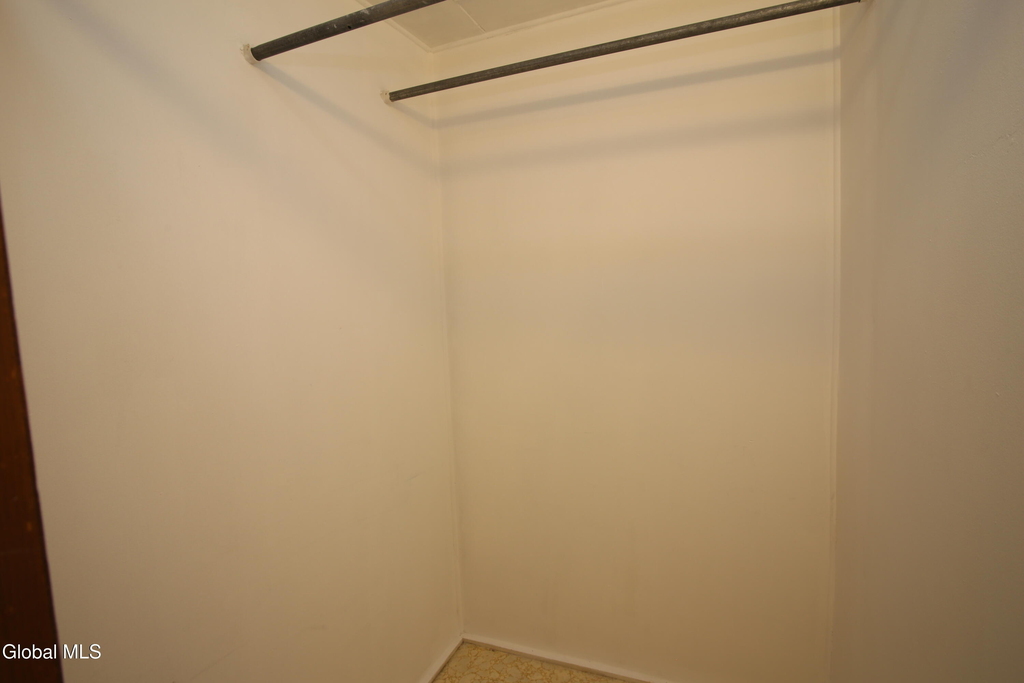 31 Willow Street - Photo 7