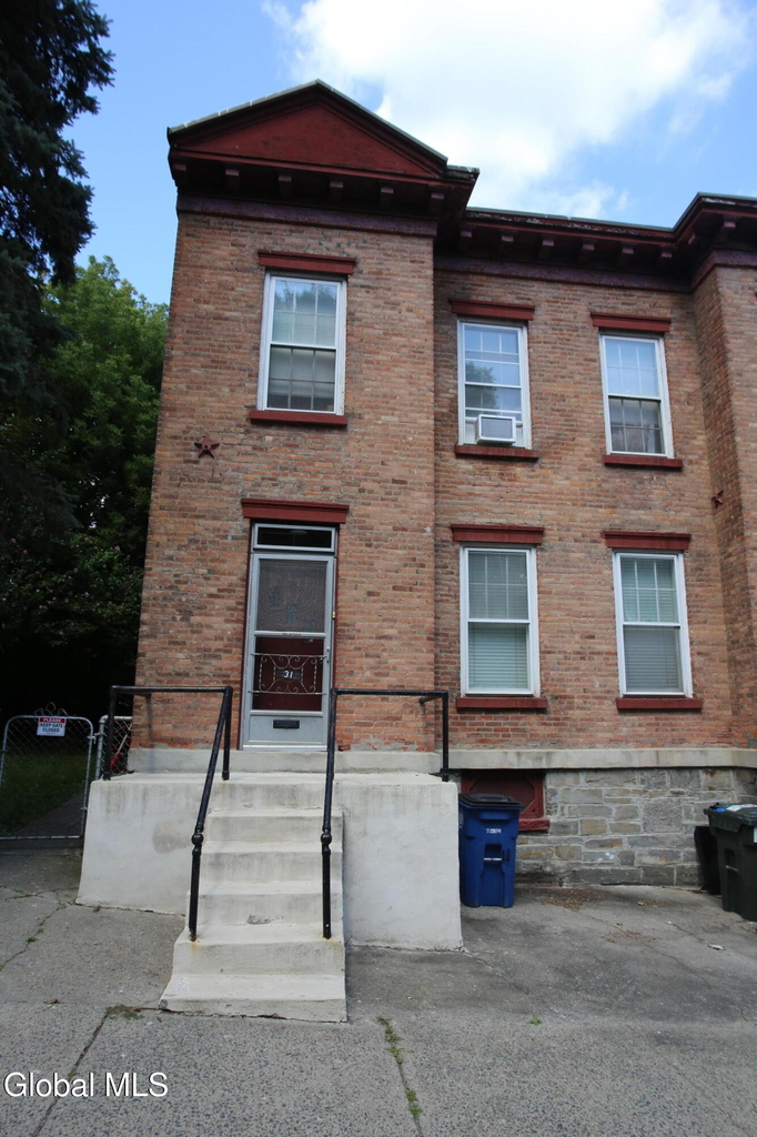 31 Willow Street - Photo 13