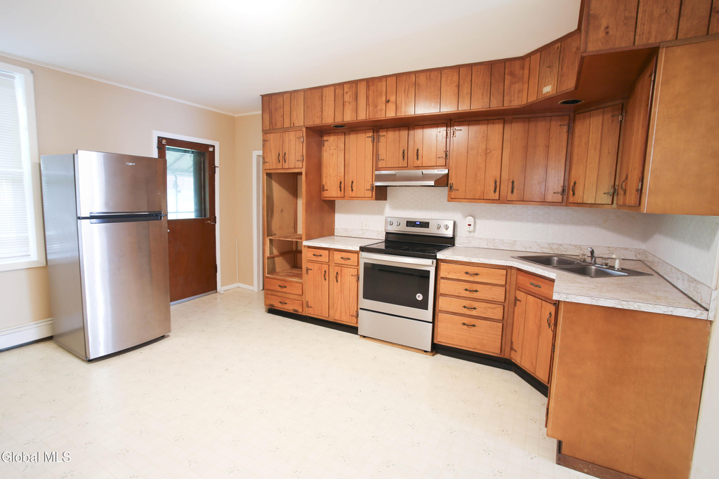 31 Willow Street - Photo 9