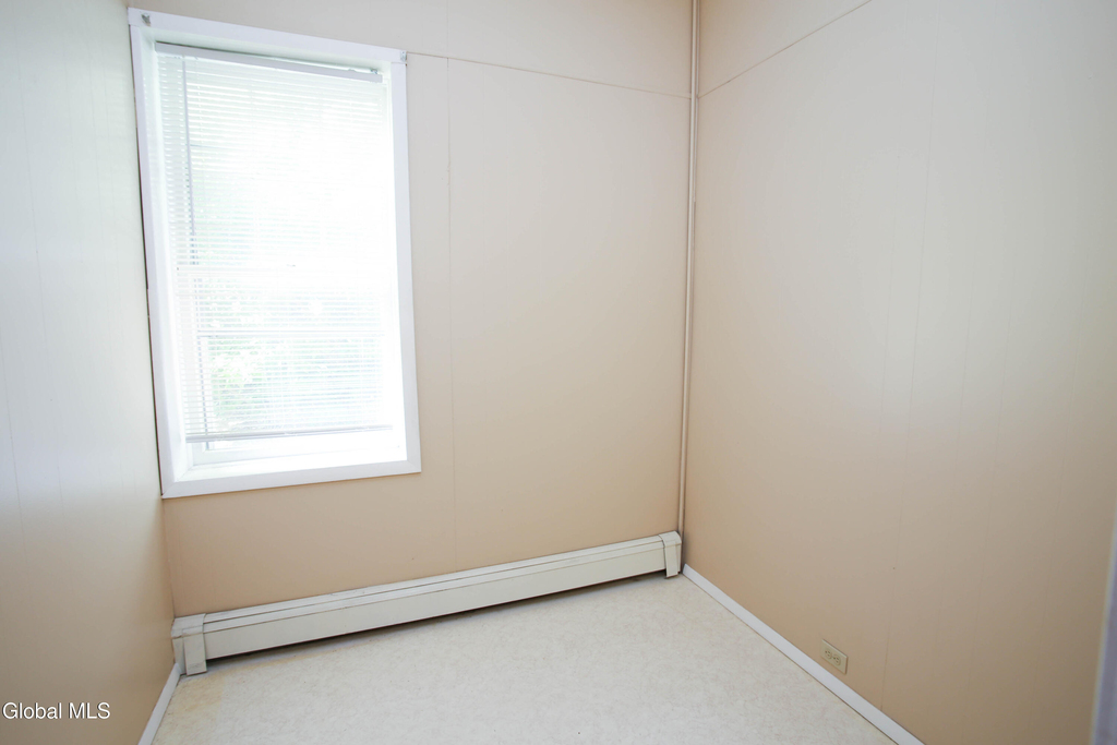 31 Willow Street - Photo 11