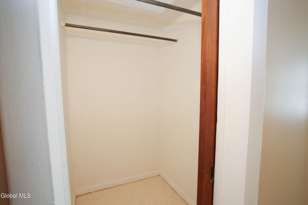 31 Willow Street - Photo 7