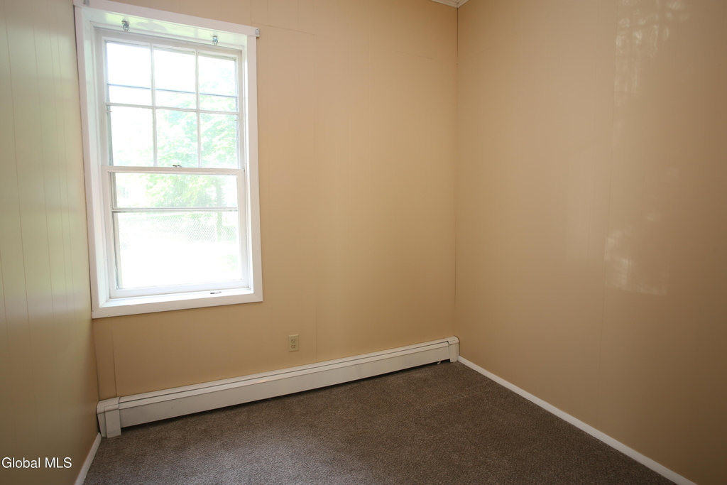 31 Willow Street - Photo 5