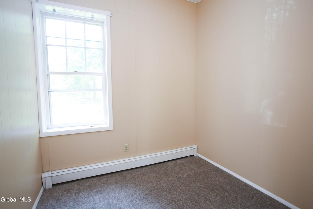 31 Willow Street - Photo 4