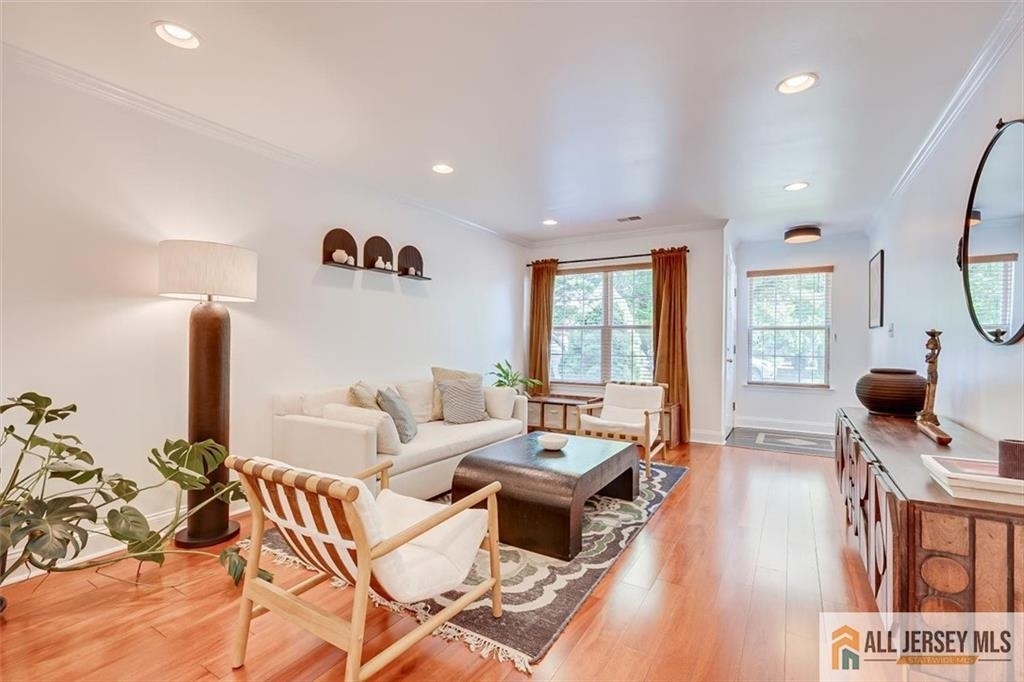 403 Somerset Court - Photo 4