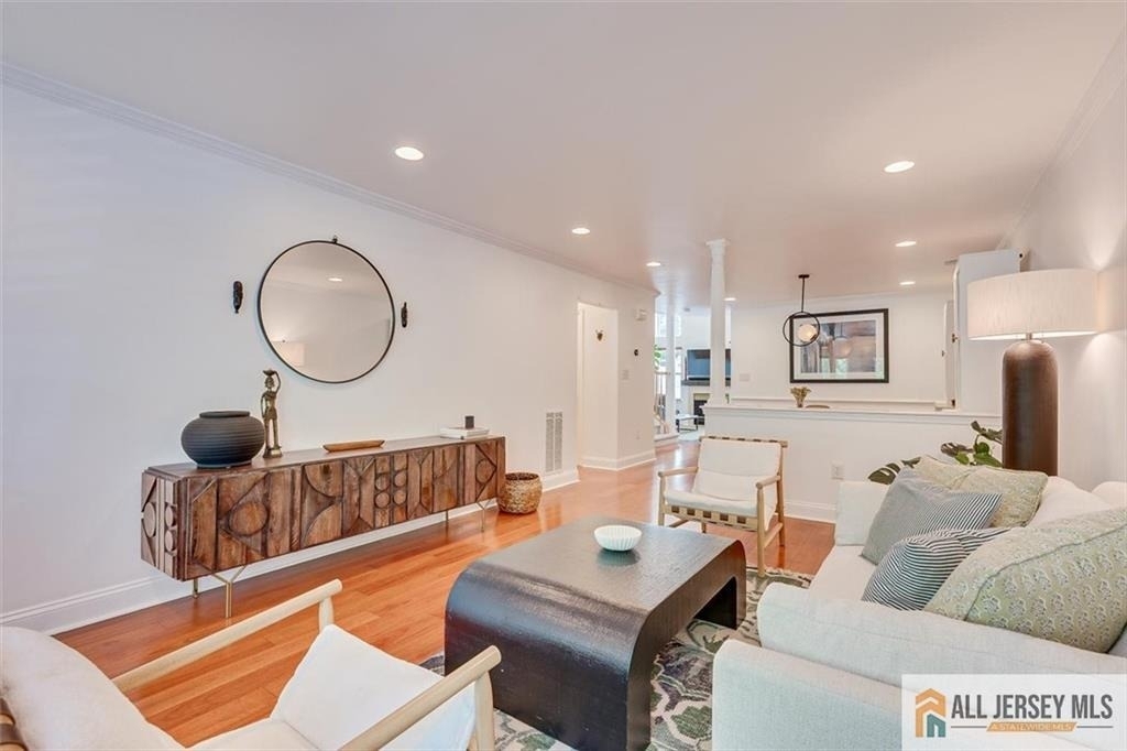403 Somerset Court - Photo 3
