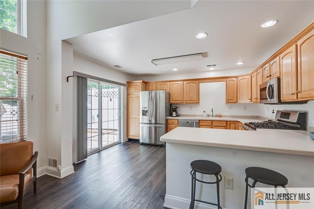 403 Somerset Court - Photo 11