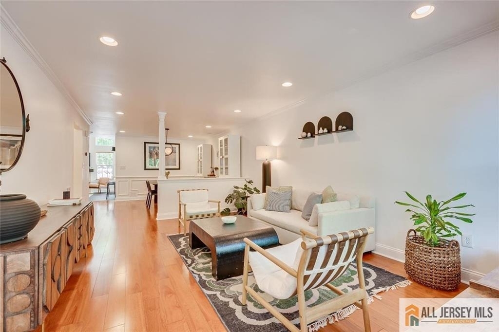 403 Somerset Court - Photo 1