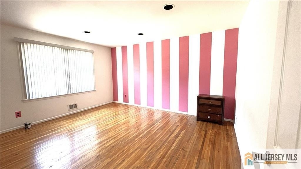 24 Edward Street - Photo 8
